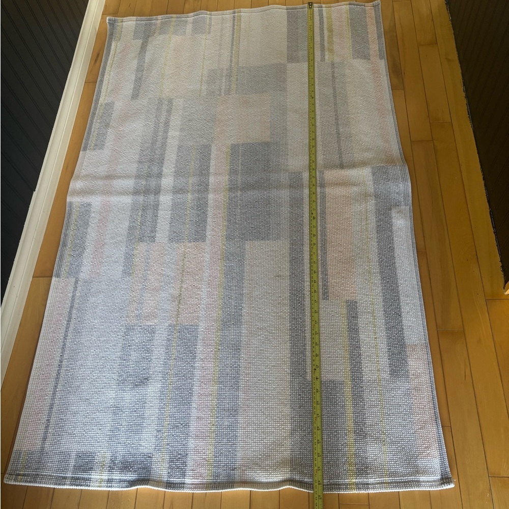 ID Mine White Textured Fabric Rug